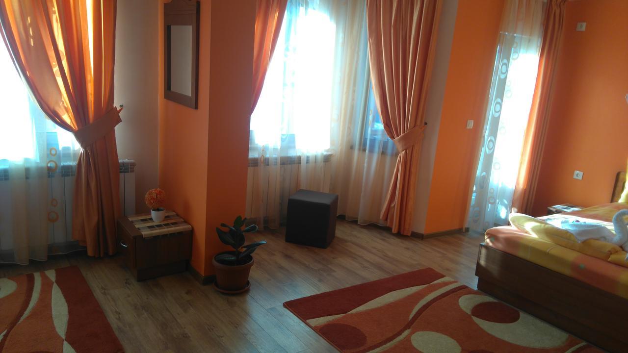 Guest House H Dzhogolanov Koprivshtitsa Εξωτερικό φωτογραφία